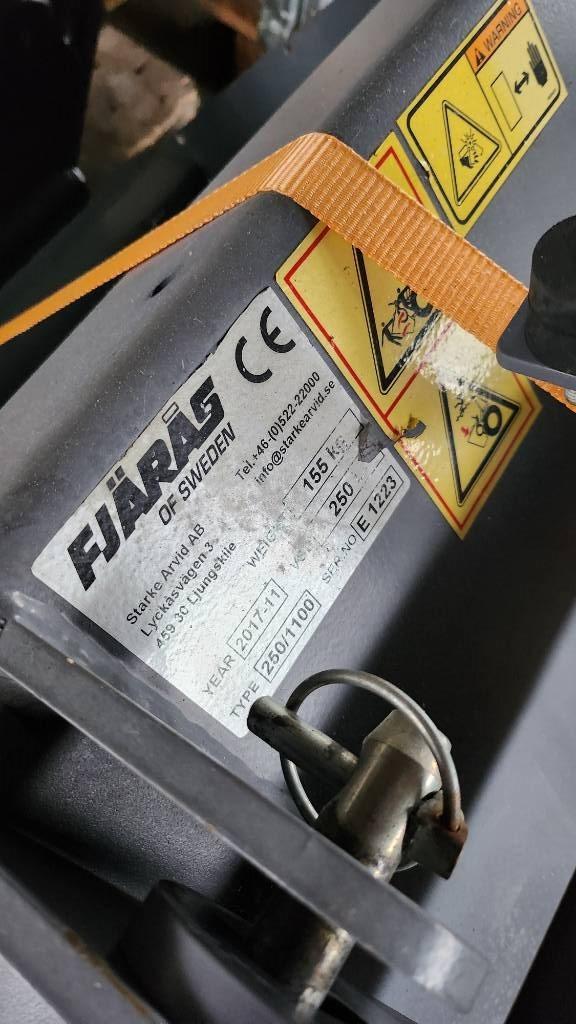 Dynapac Splittstreuer Balkenstreuer für CC1200 VI Tandemwalzen