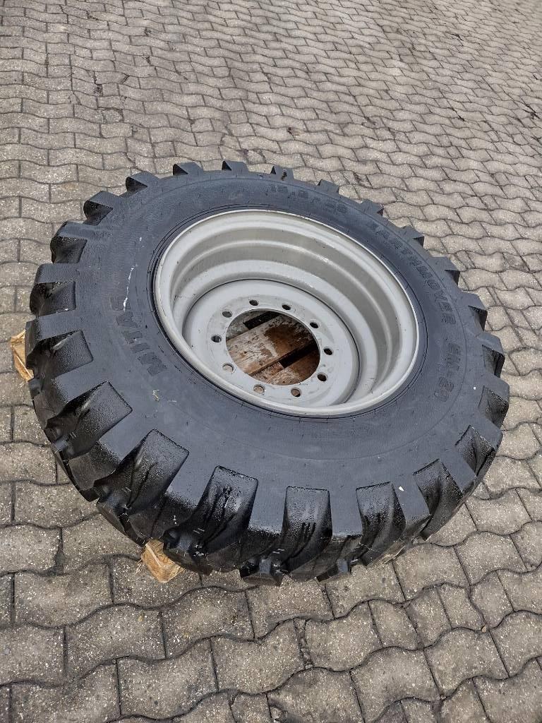 Mitas Reifen 15.5-25 Rad vom Atlas AR95 Reifen