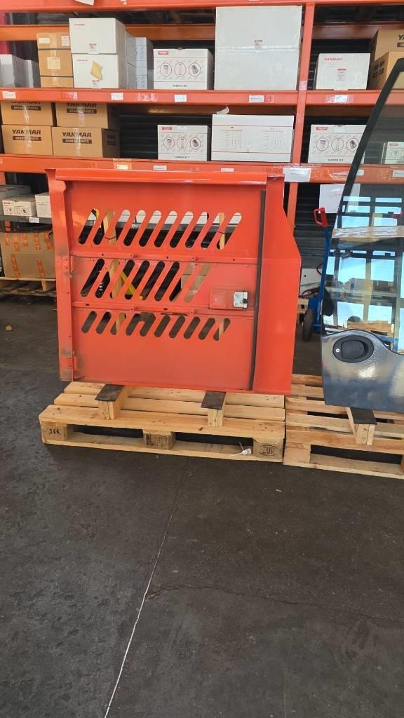 Atlas Seitenklappe Tür links vom Atlas 175WSR Kabinen
