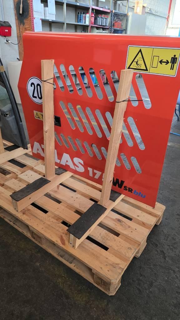 Atlas Seitenklappe Tür links vom Atlas 175WSR Kabinen