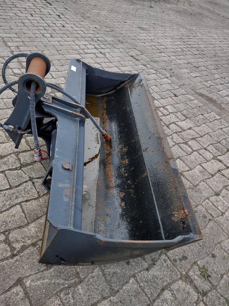 Schaeff Schwenklöffel 1.800 mm für Schaeff-SW Sonstige Baumaschinen