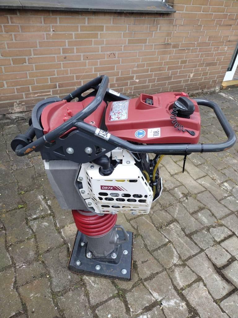 Dynapac DFP6 (65kg / 350mm / 10kN) Vibrationsgeräte