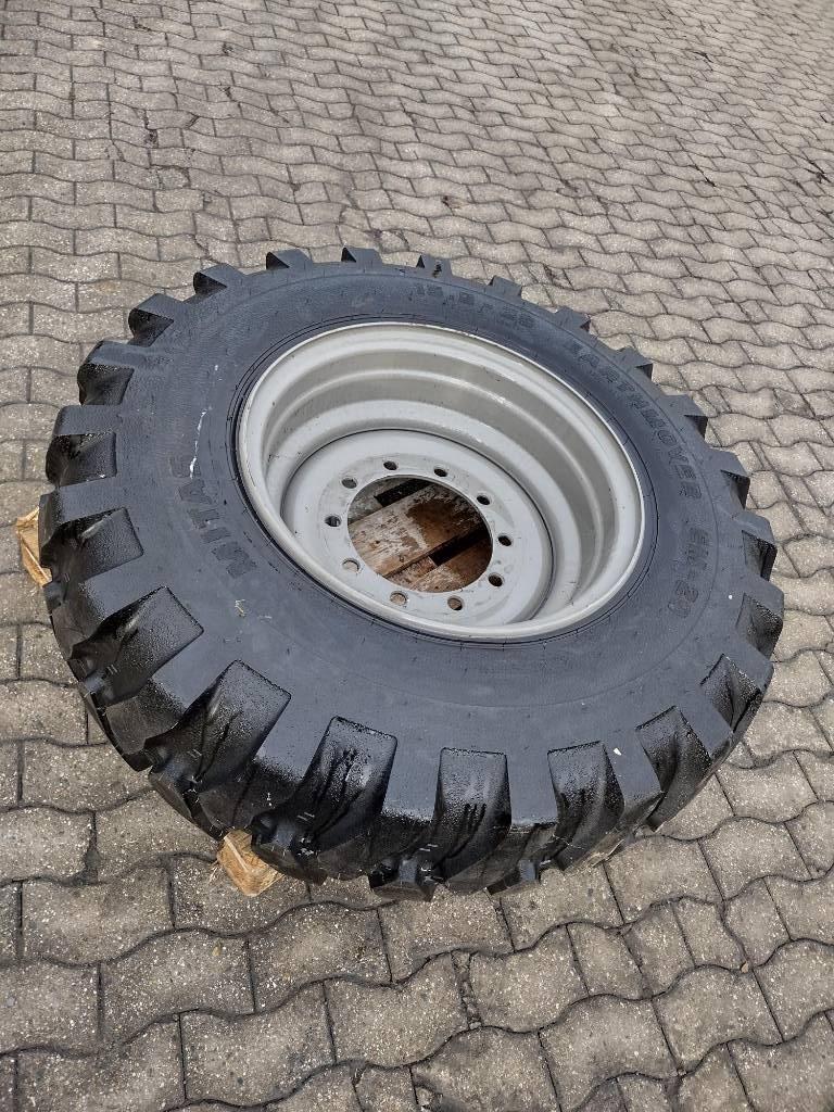 Mitas Reifen 15.5-25 Rad vom Atlas AR95 Reifen